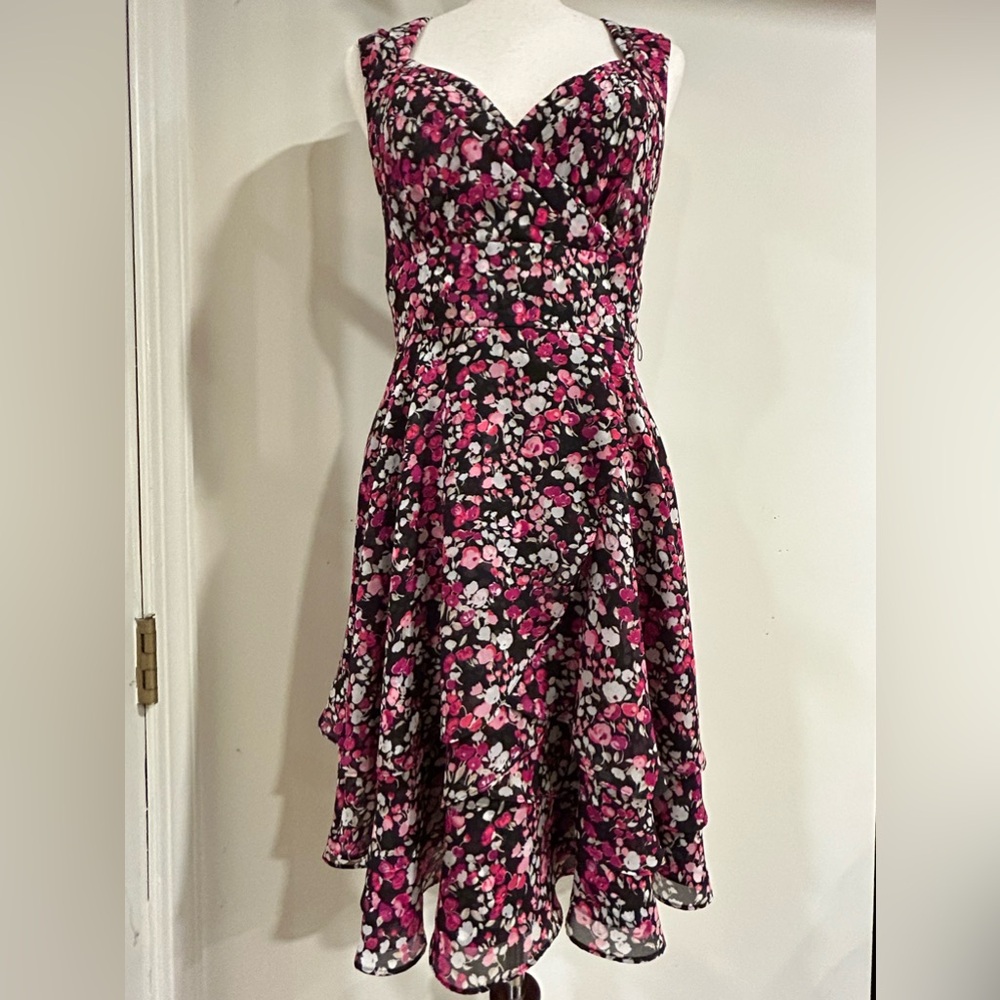 WHITE HOUSE BLACK MARKET Multicolor Floral Dress Pink Black Cream Sz 6 - Cute!